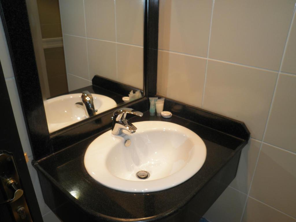 Marina Royal Hotel Suite Kuwait City Cameră foto
