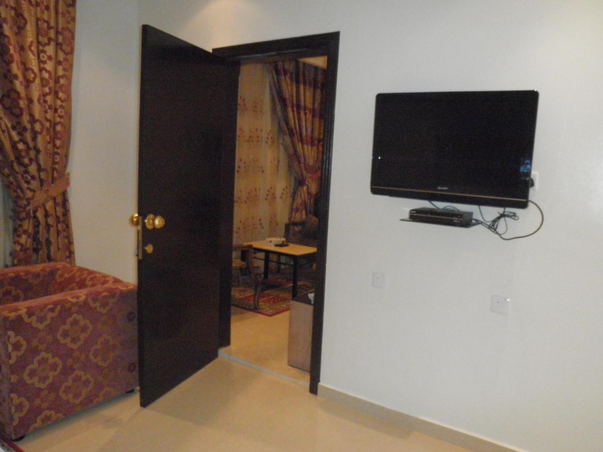 Marina Royal Hotel Suite Kuwait City Exterior foto