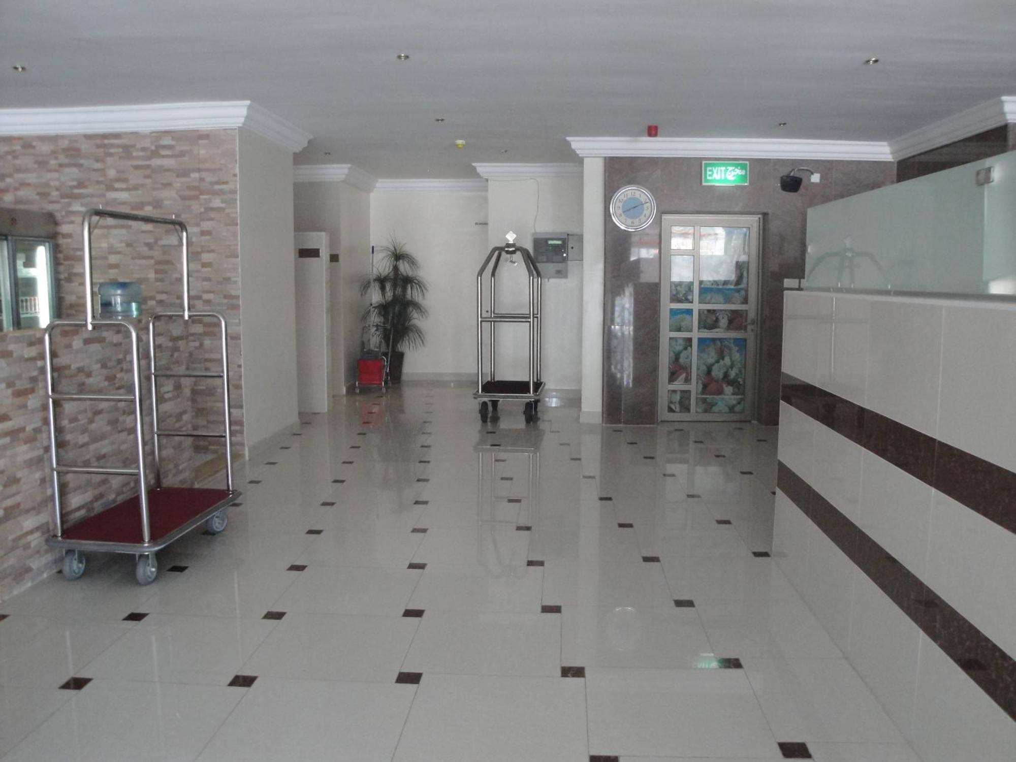 Marina Royal Hotel Suite Kuwait City Exterior foto