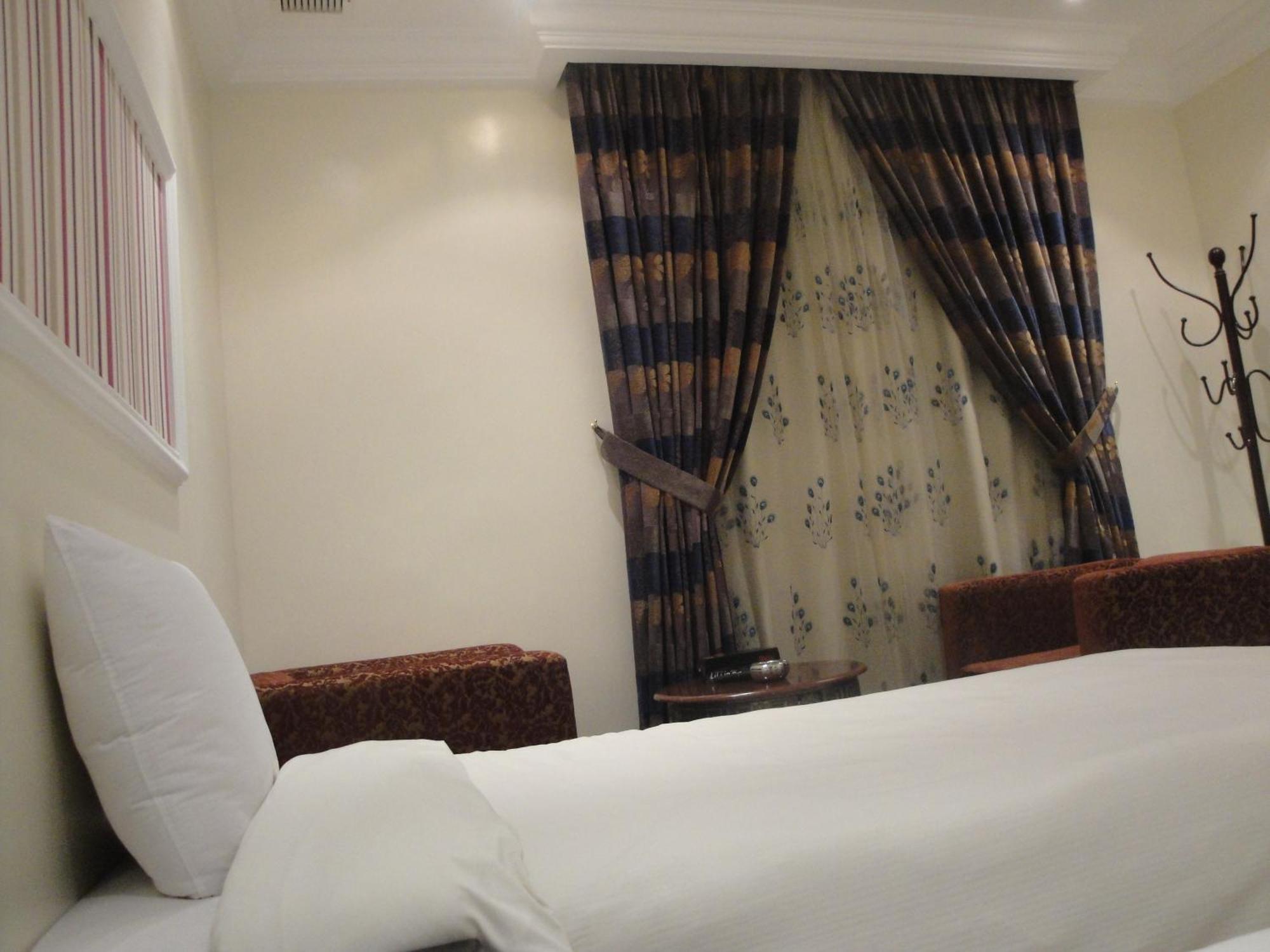 Marina Royal Hotel Suite Kuwait City Exterior foto