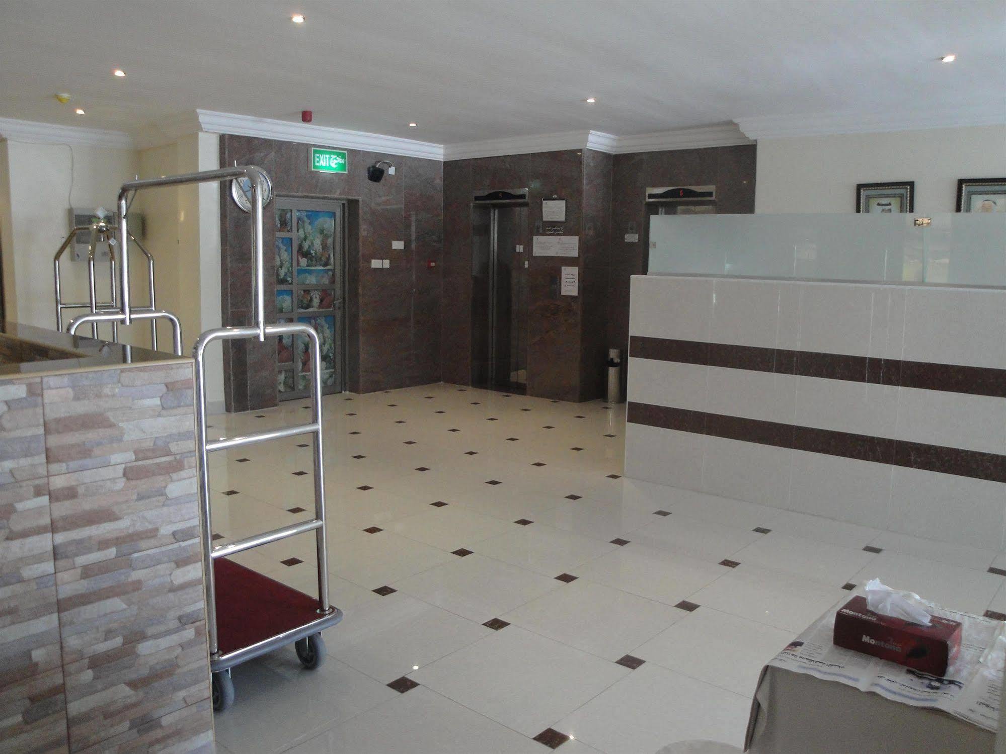 Marina Royal Hotel Suite Kuwait City Exterior foto