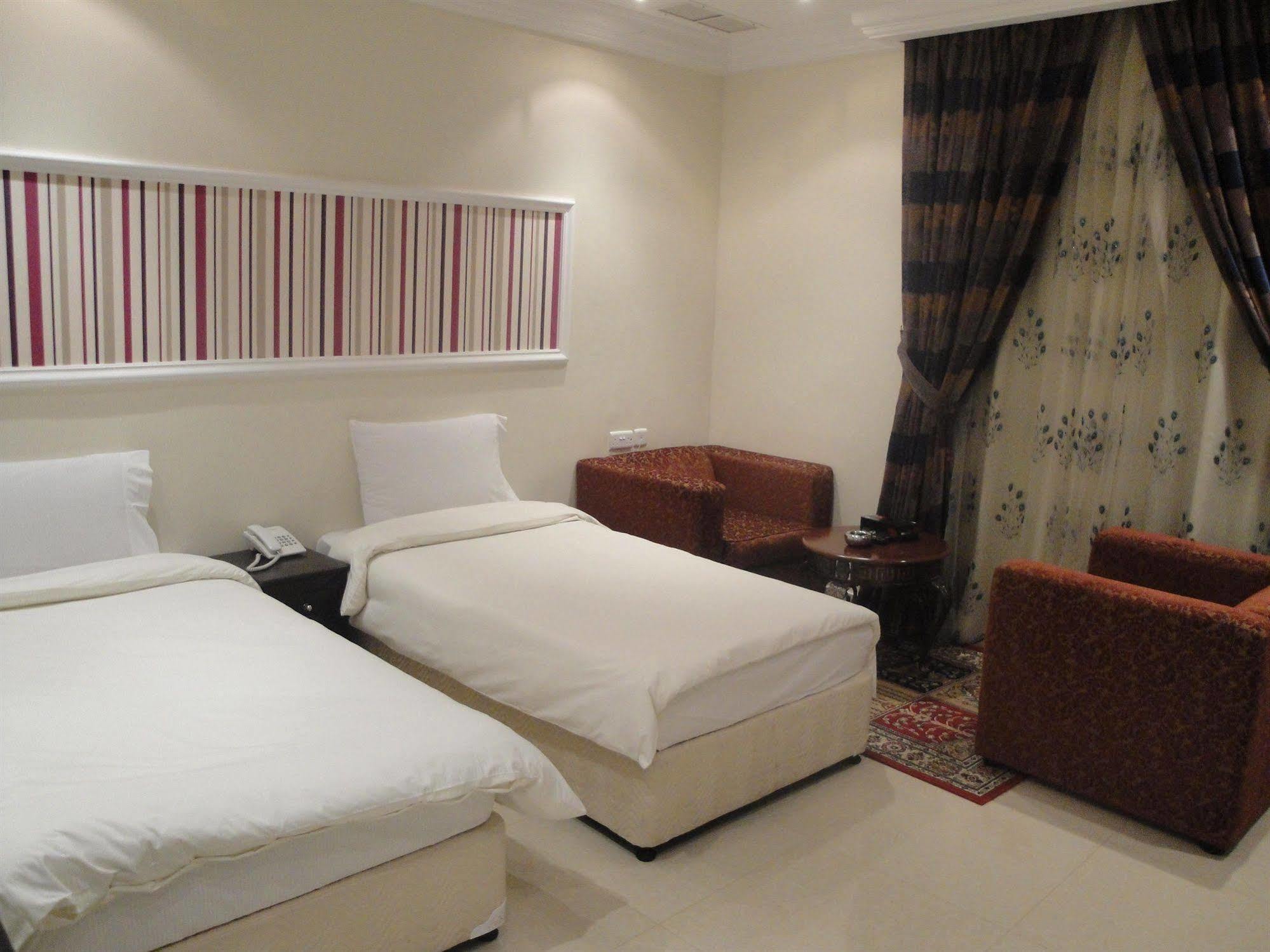 Marina Royal Hotel Suite Kuwait City Exterior foto